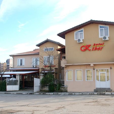Hotel Kibor Gulubovo  Esterno foto